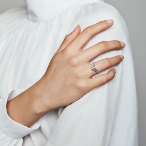 PANDORA Silver Princess Wishbone Ring - Picture 4 of 7